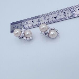 Elegant Pearl and Silver clip on Earrings